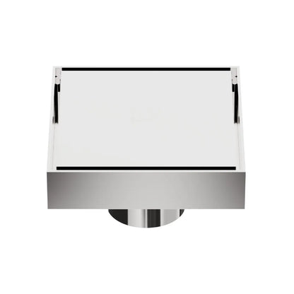 QM Drain Mist Couture Square Drain in Polished finish, available in 4”x 4” and 5 ¾”x 5 ¾” sizes. This sleek stainless-steel drain features a fine perforated grate for efficient water drainage, offering seamless integration into modern shower floors with a minimalist, luxury aesthetic.
